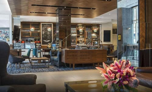 The Chicago Hotel Collection - Magnificent Mile, Lobby sitting area