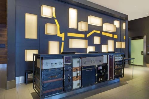 The Chicago Hotel Collection - Magnificent Mile, Concierge desk