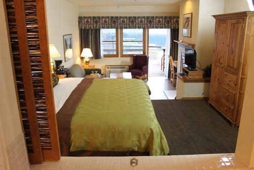 The Pines Resort, Room