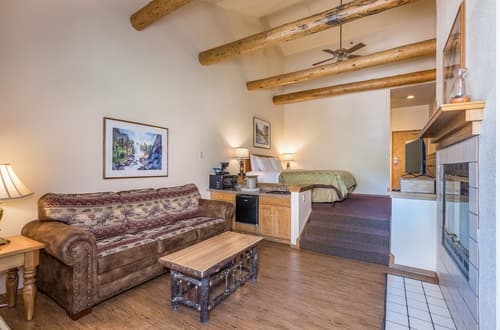 The Pines Resort, Room