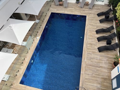 Hôtel Le Yachtman, The Originals Collection, Pool