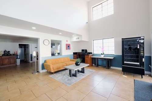 Quality Inn Holbrook near Petrified Forest, Lobby sitting area