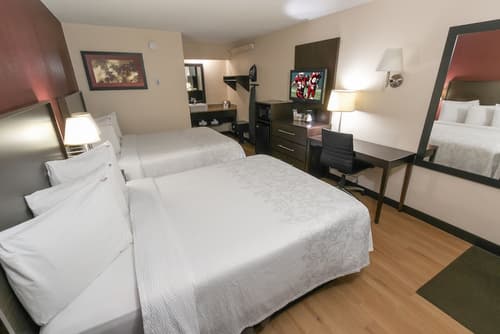 Red Roof Inn PLUS+ Secaucus - Meadowlands - NYC, Room