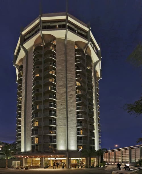 Hotel Angeleno, Exterior