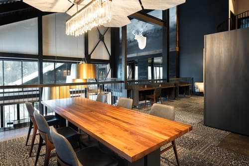 Gravity Haus Jackson Hole, Lobby sitting area