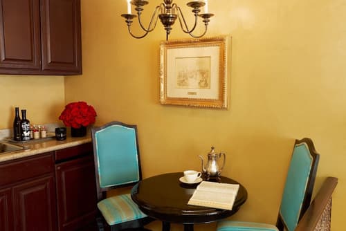 Petit Ermitage, Room