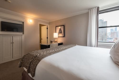 Claridge House Chicago, Tapestry Collection by Hilton, Room