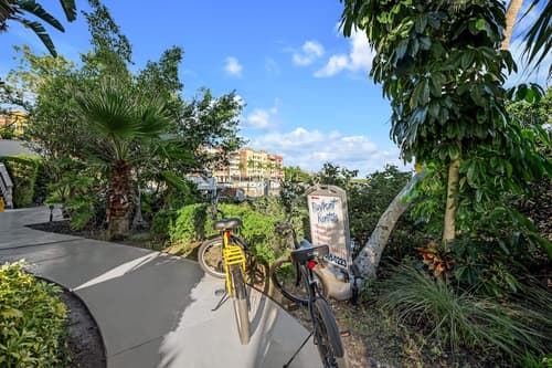 Bayfront Inn Fifth Avenue, Bicycling