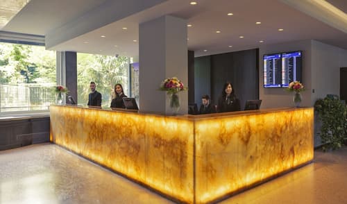 Antony Hotel, Reception