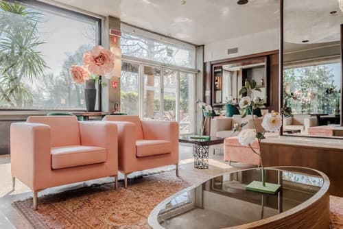 Antony Hotel, Reception