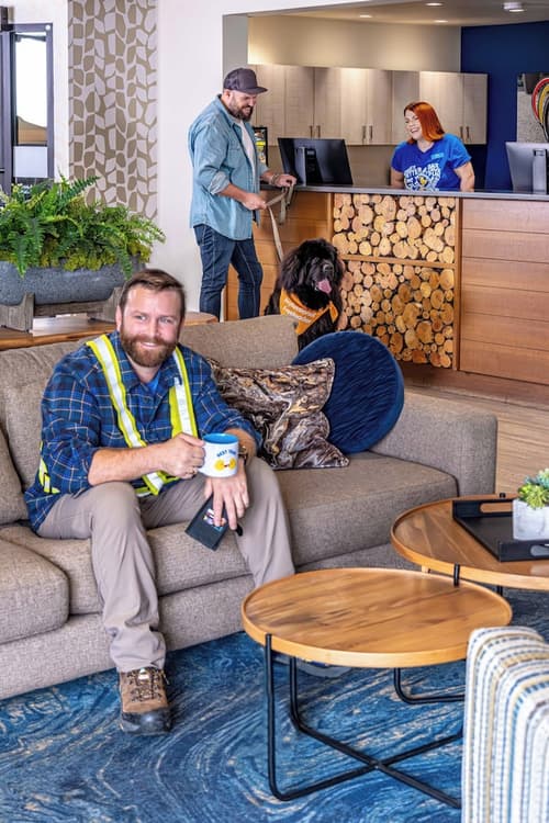 Accent Inns Victoria, Reception