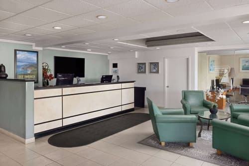 Travelodge by Wyndham Monterey Bay, Lobby