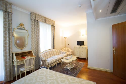 Andreola Central Hotel