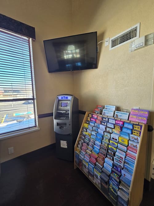 Howard Johnson by Wyndham Williams, Lobby