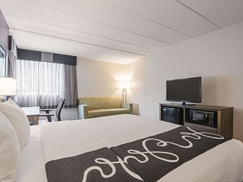 La Quinta Inn & Suites by Wyndham Portland DT/Maine Med, Room