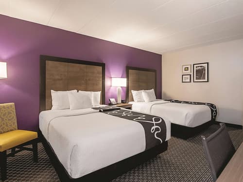 La Quinta Inn & Suites by Wyndham Portland DT/Maine Med, Room