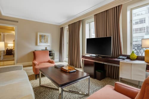 Omni Berkshire Place, Room