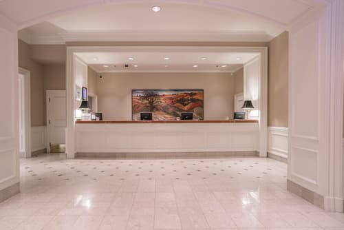 The Sutton Place Hotel Vancouver, Lobby