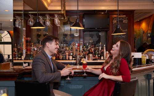 Maison Dupuy, Bar (on property)