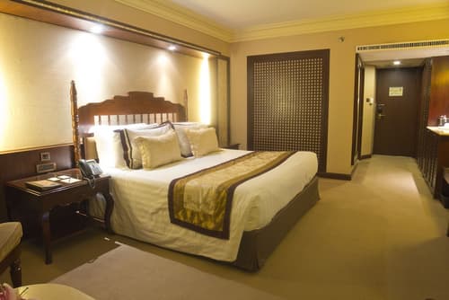 The Manila Hotel, Room
