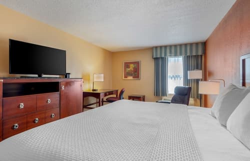 Best Western Plus Inn at Valley View, Room