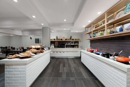 Rydges Camperdown, Breakfast area