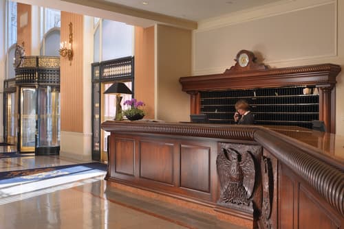 InterContinental Mark Hopkins by IHG, Concierge desk