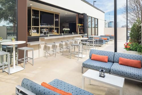 Sheraton Dallas Hotel by the Galleria, Bar (on property)