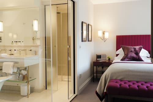 Old Parsonage Hotel, Room