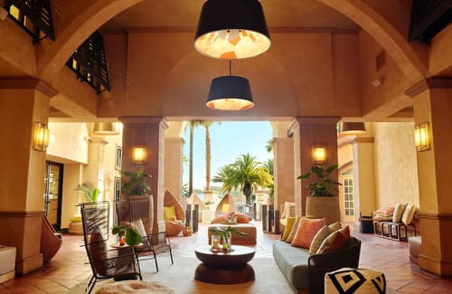 San Diego Mission Bay Resort, Lobby