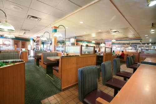 Sandman Hotel & Suites Kelowna, Breakfast area