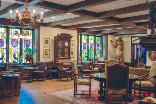 The Cheshire, Lobby lounge