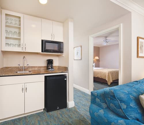 Inn At The Opera, Room