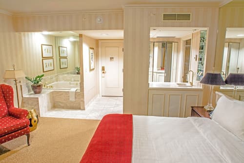 Mayflower Park Hotel