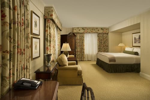 Mayflower Park Hotel, Room
