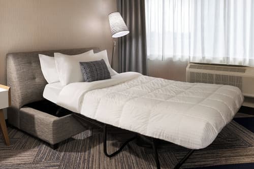 Four Points by Sheraton Windsor Downtown, Room