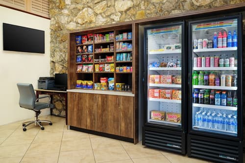 Best Western Naples Inn & Suites, Lobby