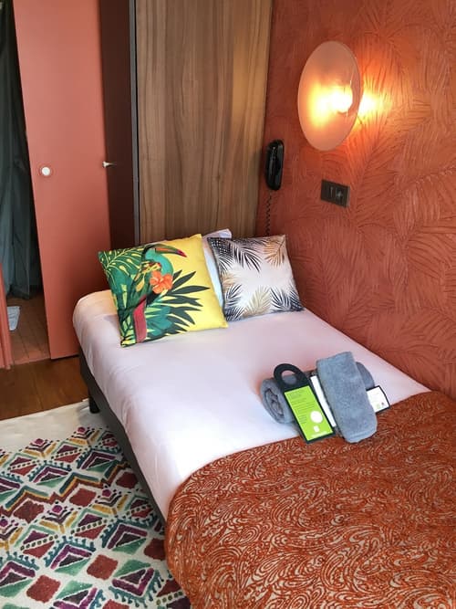 Villa Bougainville by Happyculture, Room