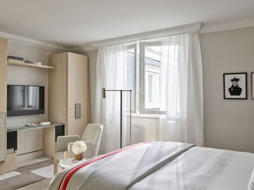 Hôtel Plaza Athénée - Dorchester Collection, Room