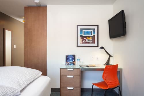 Staypineapple, University Inn, University District Seattle