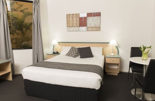 Adelaide Riviera Hotel, Room