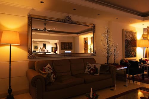 Best Western Plus Embassy Hotel, Lobby