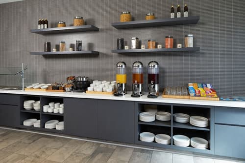 Hotel MDR Marina del Rey - a DoubleTree by Hilton, Breakfast area