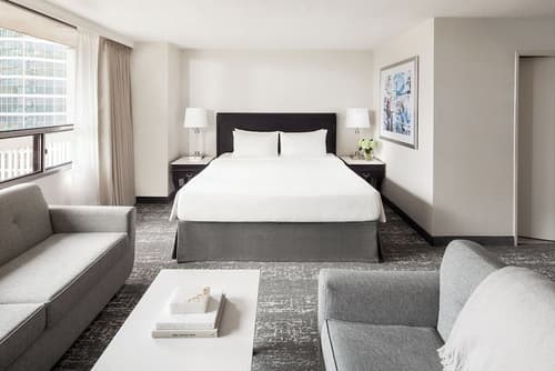 Chelsea Hotel, Toronto, Primary image