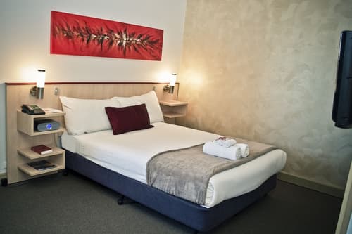 Metro Hotel Perth, Room