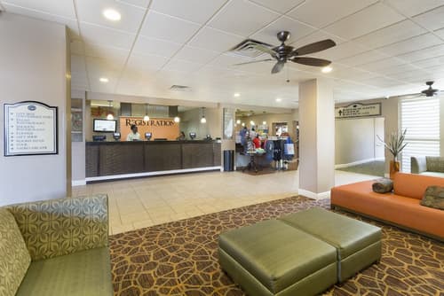 Rosen Inn, closest to Universal