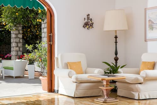 Hotel Syrene, Reception