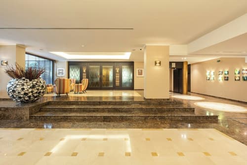 Hyllit Hotel, Lobby