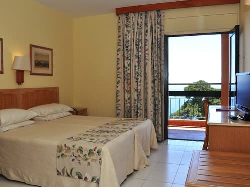 Dom Pedro Garajau, Room