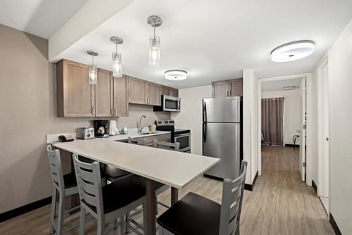 Red Roof Inn PLUS+ & Suites Naples Downtown-5th Ave S, Private kitchen